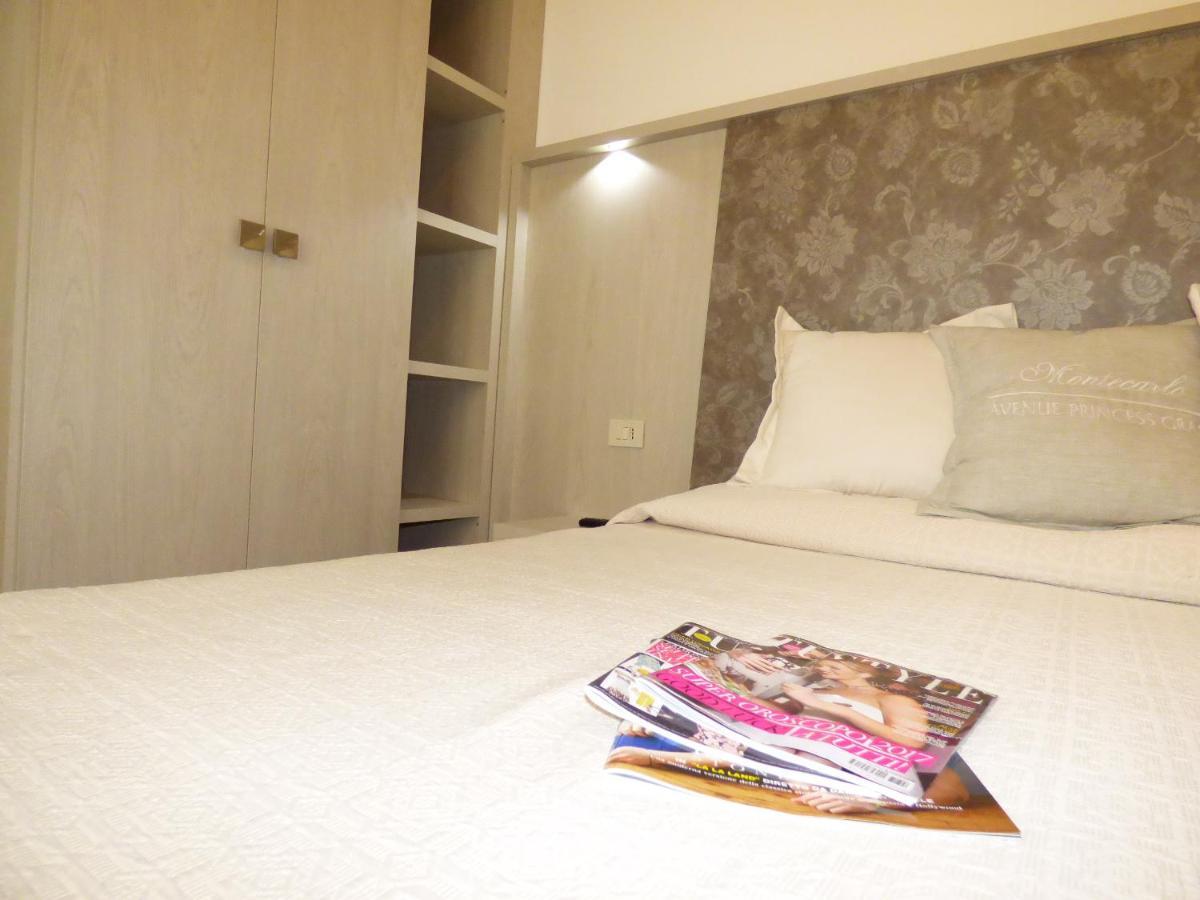 Design Hotel Astra B&B Misano Adriatico Exterior foto