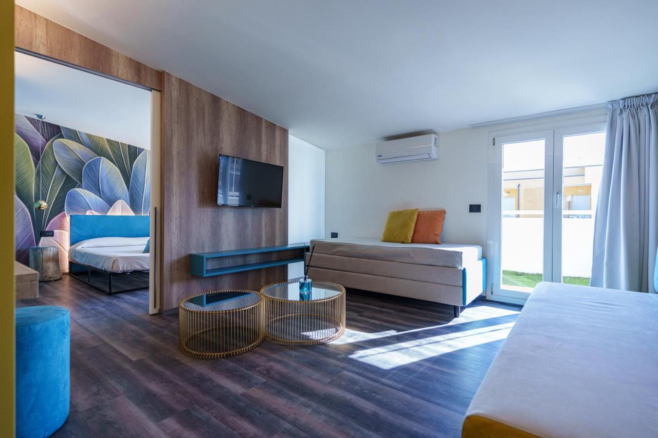 Design Hotel Astra B&B Misano Adriatico Exterior foto